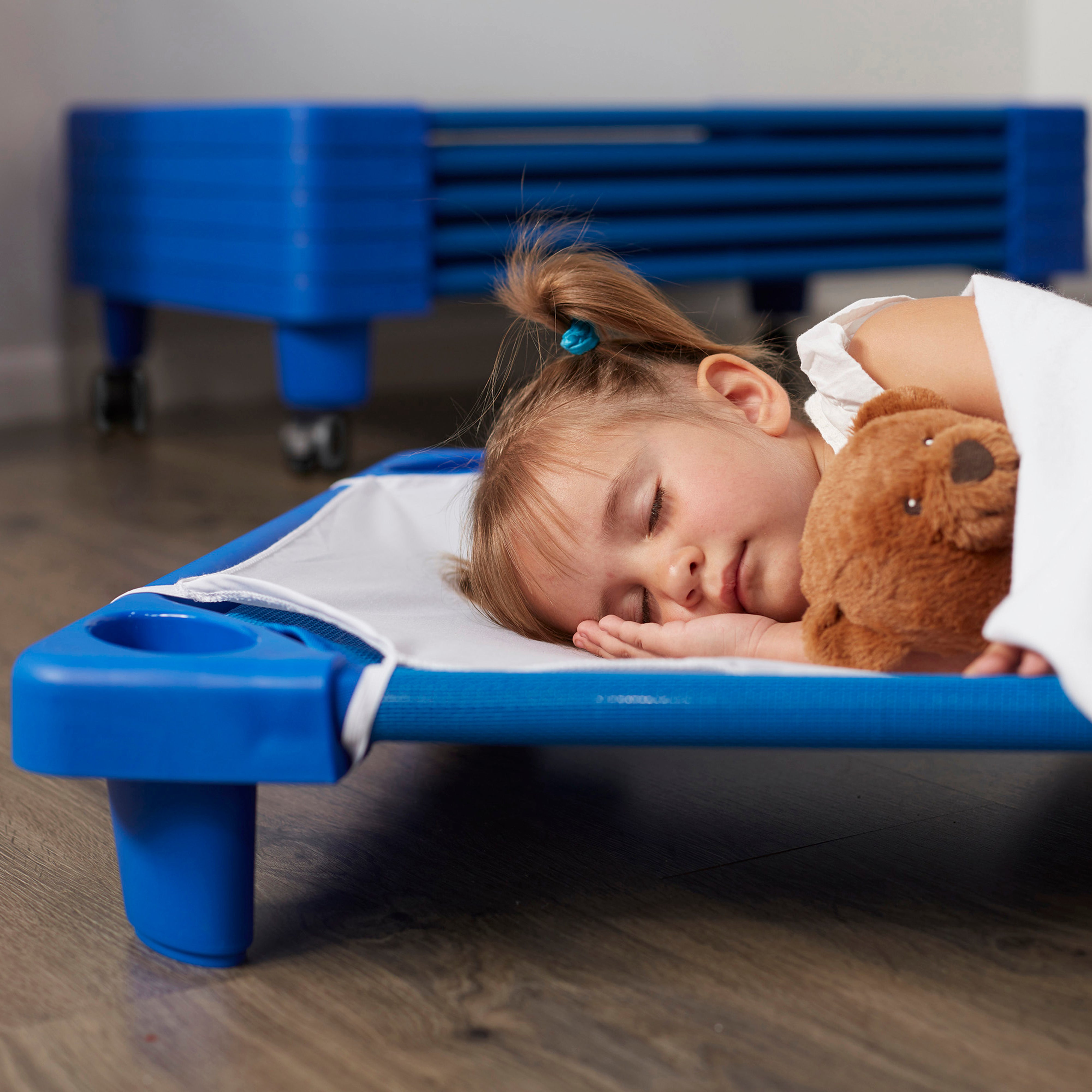 Stackable Kiddie Cot with Sheet, Ready-to-Assemble, Toddler Size, 6-Pack