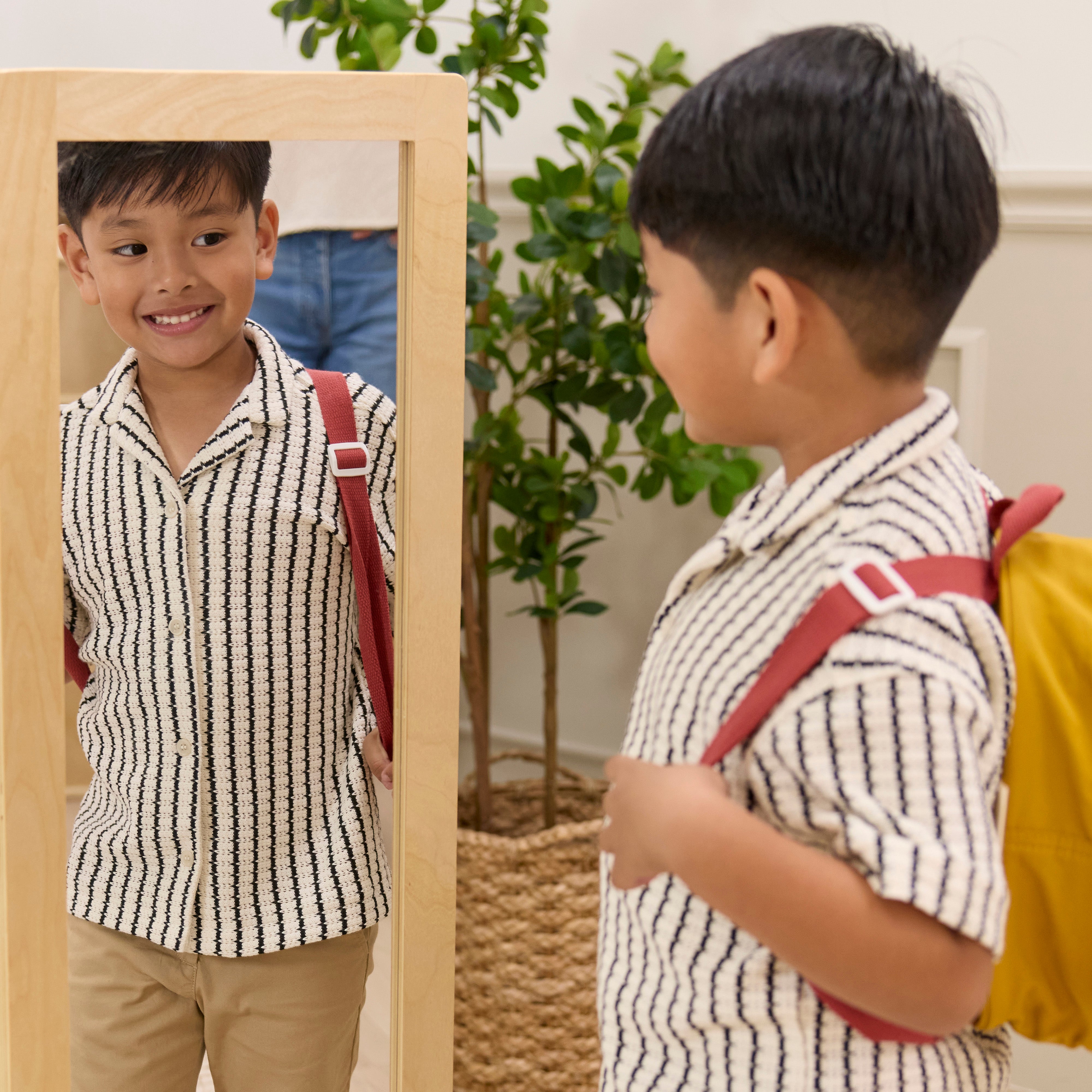 Single-Sided Bi-Directional Baby Mirror